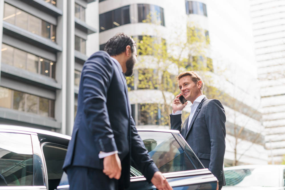 5 reasons to hire a professional chauffeur service